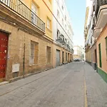 Acogedor كاديز